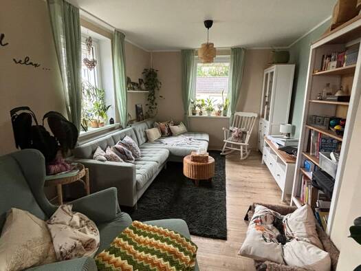 Doppelhaushälfte zur Miete 1.050 € 3,5 Zimmer 100 m² frei ab 01.04.2026 Friedrich-Ebert-Straße Einbeck 37574