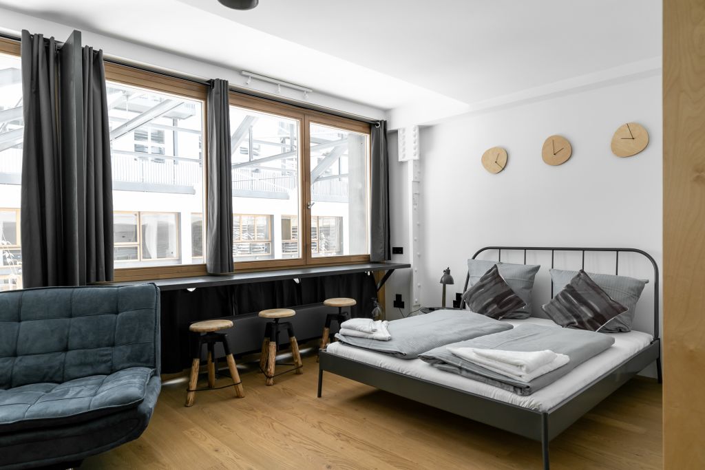 Wohnung zur Miete Wohnen auf Zeit 1.834 € 1 Zimmer 30 m²<br/>Wohnfläche 17.09.2024<br/>Verfügbarkeit Rungestraße Mitte Berlin 10179