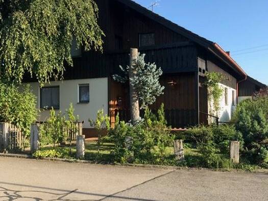 Einfamilienhaus zum Kauf 465.000 € 7 Zimmer 140 m² 570 m² Grundstück frei ab 01.01.2027 Effringen Wildberg 72218