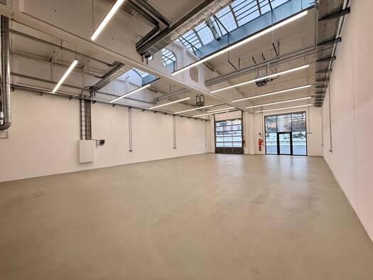 Produktionshalle zur Miete provisionsfrei 5 € 665 m² Lagerfläche teilbar ab 323 m² Ernst-Thälmann-Straße 110 Eisenach Eisenach 99817