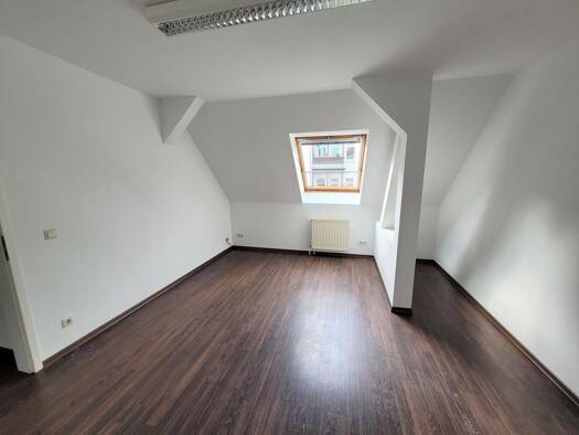 Wohnung zur Miete 1.037 € 3,5 Zimmer 100 m² Fichtestraße 9 Südvorstadt Süd 04275