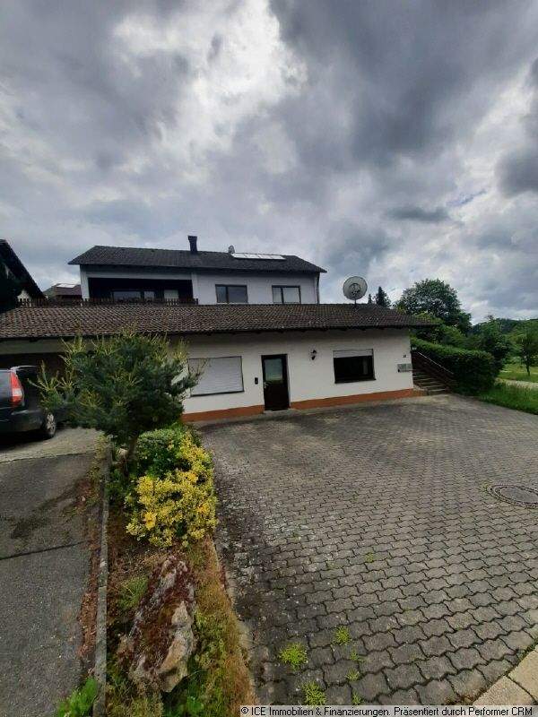 Immobilie in Wellheim - 3 Generationen - Haus mit großen Grundstück und mit Blick auf Felder und Wiesen - Bild 3