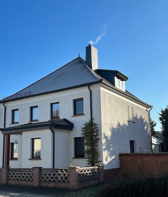 Einfamilienhaus zum Kauf 365.000 € 8 Zimmer 224 m²<br/>Wohnfläche 424 m²<br/>Grundstück ab sofort<br/>Verfügbarkeit Philipp-Müller-Str. 26 Zerbst Zerbst/Anhalt 39261