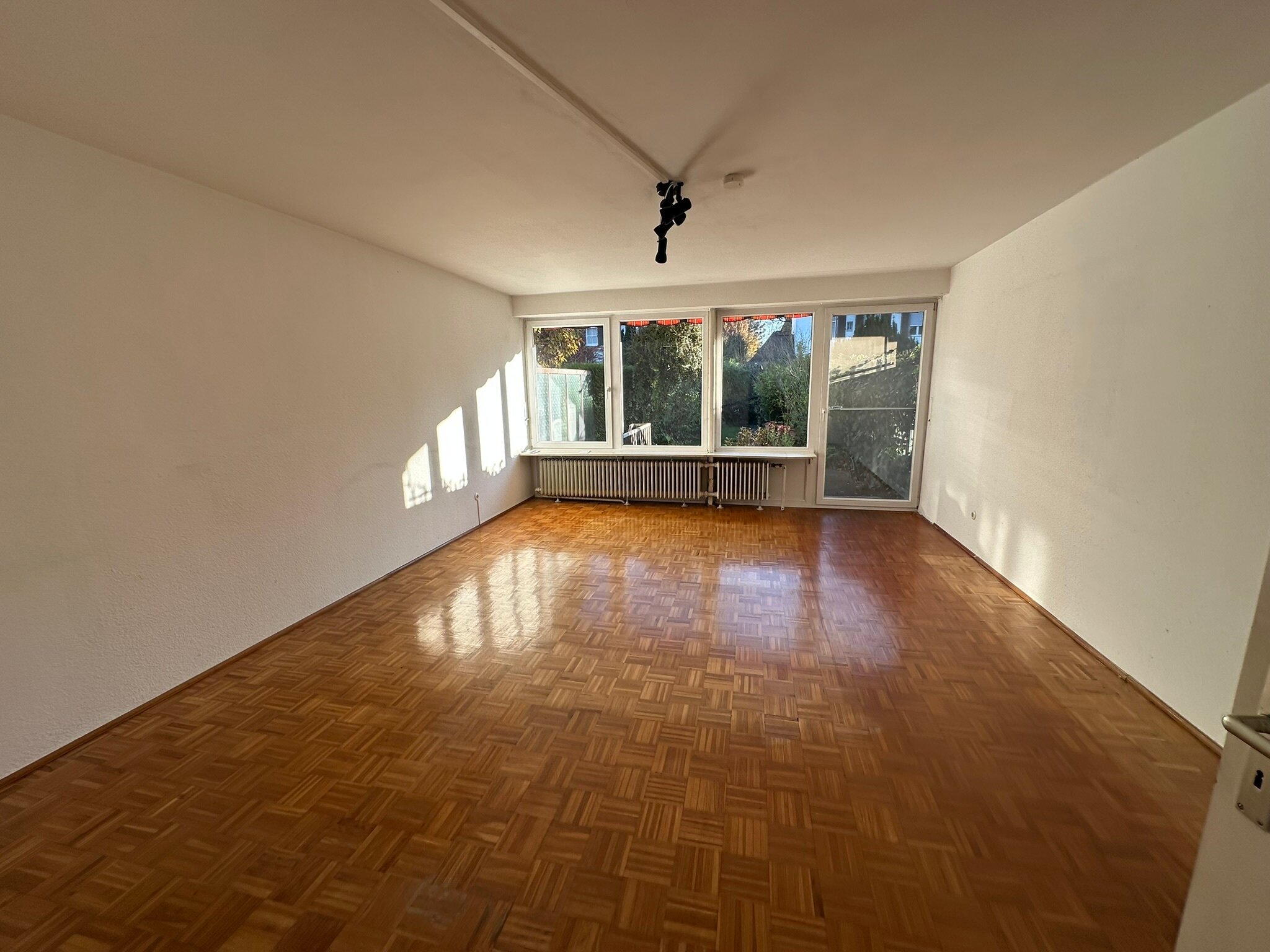 Reihenmittelhaus zum Kauf 450.000 € 5 Zimmer 114 m²<br/>Wohnfläche 200,4 m²<br/>Grundstück Schmausenbuckstr. Nürnberg 90480