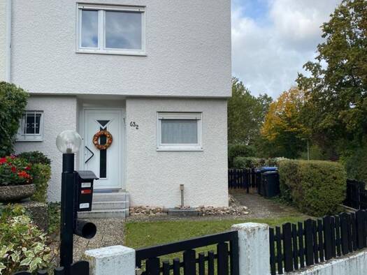 Haus zur Miete 2.450 € 6 Zimmer 135 m² 350 m² Grundstück Nürtinger Straße 63 Böblingen Böblingen 71032