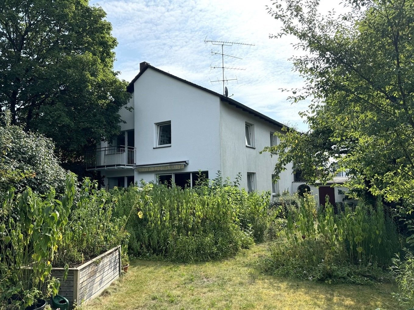 Haus zum Kauf 650.000 € 6 Zimmer 146 m²<br/>Wohnfläche 708 m²<br/>Grundstück Möhrendorf Möhrendorf 91096