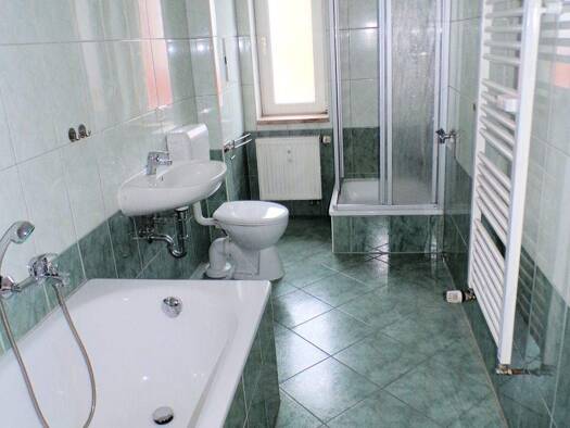 Wohnung zur Miete 415 € 3 Zimmer 71 m² 3. Geschoss frei ab sofort Freiligrathstraße Pölbitz Zwickau 08058