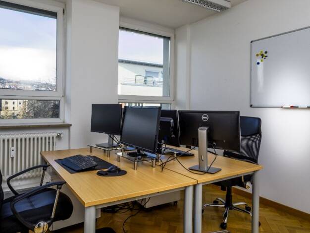 Bürofläche zur Miete provisionsfrei 900 € 42 m² Bürofläche Senefelderstraße West West 70176