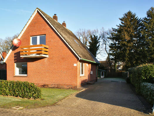 Einfamilienhaus zur Miete 950 € 4 Zimmer 122 m² 1.086 m² Grundstück Godensholt Apen / Godensholt 26689