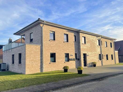 Mehrfamilienhaus zum Kauf als Kapitalanlage geeignet 1.250.000 € 12 Zimmer 44 m² 752 m² Grundstück teilbar ab 122,2 m² Westerstede Westerstede 26655