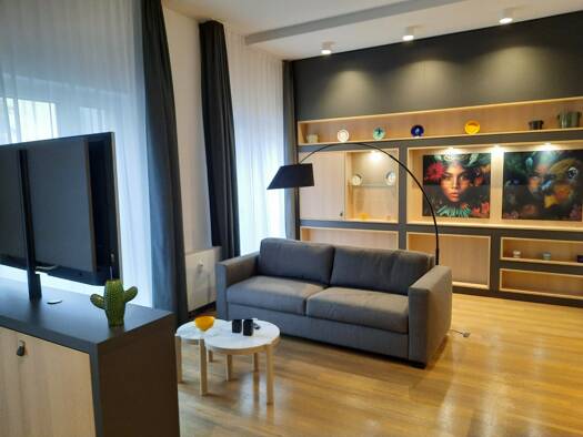 Wohnung zur Miete 1.439 € 1 Zimmer 42 m² frei ab sofort Leibnizstraße 3 Charlottenburg Berlin 10829