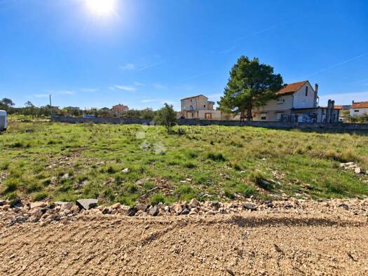 Wohn- und Gewerbegrundstück zum Kauf 63.450 € Bilice, Šibenik - Okolica Bilice 22000