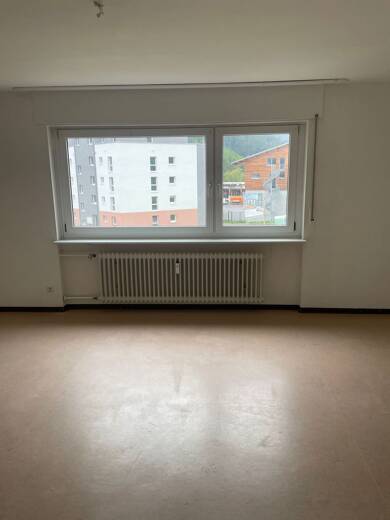 Wohnung zur Miete 780 € 4 Zimmer 96 m² 3. Geschoss frei ab sofort Stadtgebiet Furtwangen im Schwarzwald 78120