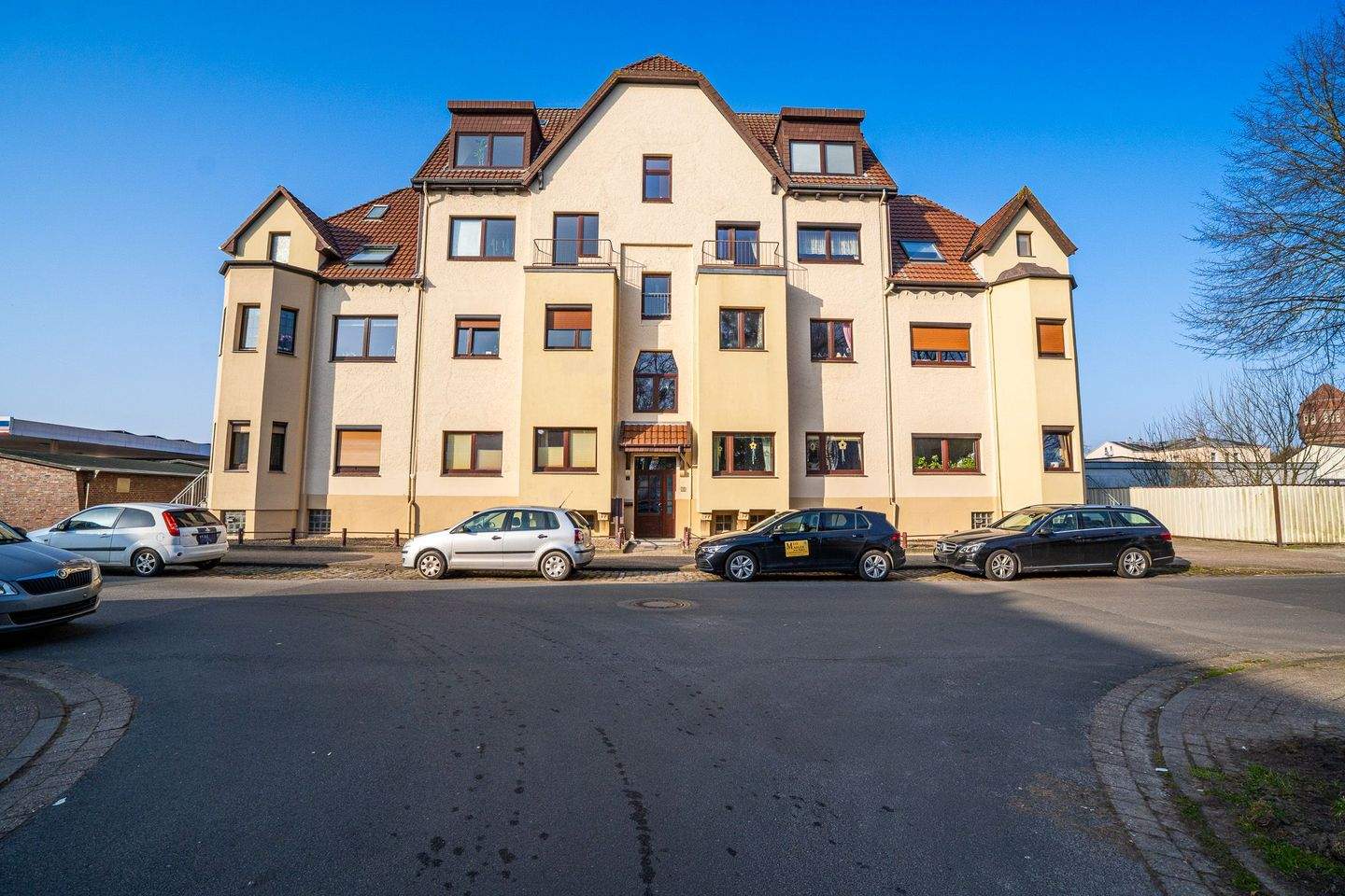 Immobilie in Nordenham - PROVISIONSFREI Stadtnah & ruhig Charmante Erdgeschosswohnung (Hochparterre) - Bild 1