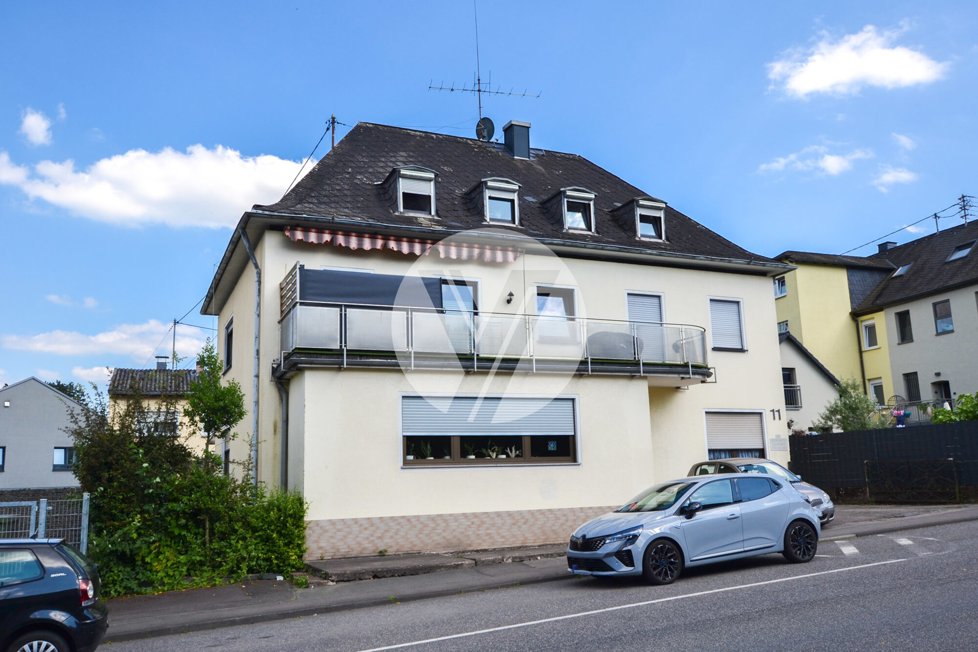 Mehrfamilienhaus zum Kauf 630.000 € 18 Zimmer 460 m²<br/>Wohnfläche 923 m²<br/>Grundstück Koblenzerstraße 11 Quint 1 Trier 54293