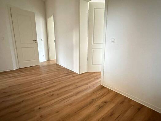 Studio zur Miete 700 € 3 Zimmer 82,6 m² 1. Geschoss Blankenauer Straße 16 Schloßchemnitz Chemnitz 09113