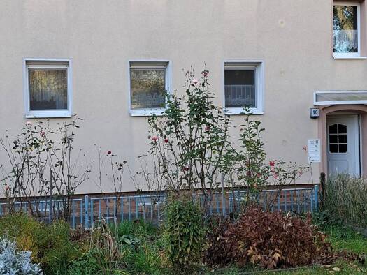 Wohnung zur Miete 408 € 3 Zimmer 66 m² Geschoss EG/1 frei ab 01.01.2026 Schkopau 06258