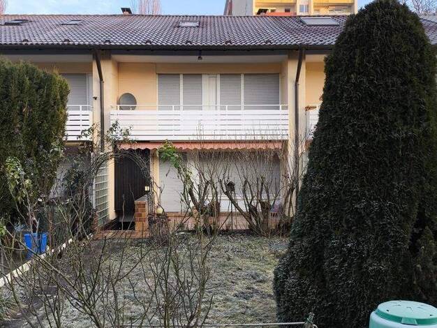 Reihenmittelhaus zum Kauf 380.000 € 5 Zimmer 95 m² 178 m² Grundstück Waiblingen 71332