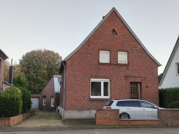 Mehrfamilienhaus zum Kauf provisionsfrei 225.700 € 8 Zimmer 160 m² 411 m² Grundstück Wildenrath Wegberg 41844