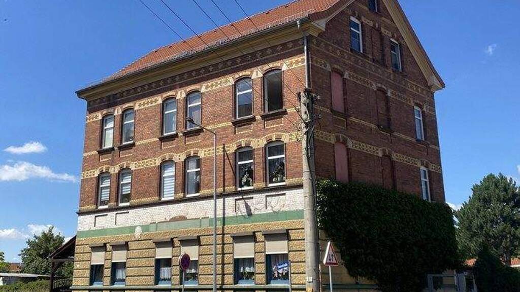 Haus zum Kauf 345.000 € 16 Zimmer 383 m² 898 m² Grundstück Gotha 99867