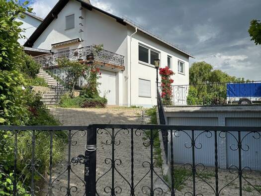 Einfamilienhaus zum Kauf 445.000 € 12 Zimmer 250 m² 939 m² Grundstück frei ab sofort Fliederweg 9 Bad Ems 56130