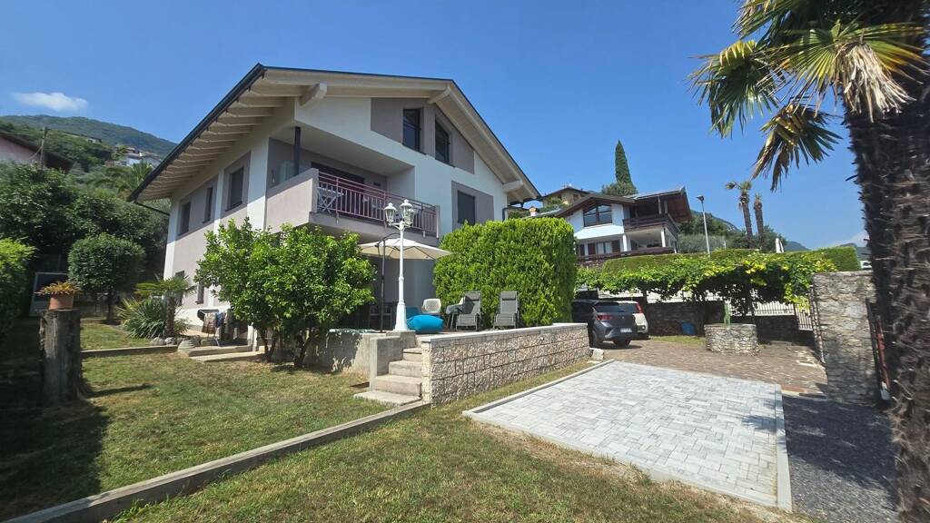 Villa zum Kauf 4 Zimmer 280 m² 650 m² Grundstück Riva del Garda