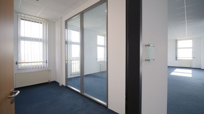 Büro-/Praxisfläche zur Miete provisionsfrei 13 € 1.550 m²<br/>Bürofläche von 750 m² bis 750 m²<br/>Teilbarkeit Marzahn Berlin 12681