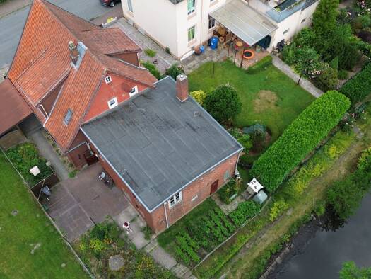 Einfamilienhaus zum Kauf 169.000 € 6 Zimmer 152 m² 378 m² Grundstück frei ab sofort Bahnhofstraße 11 Neuhaus 21785