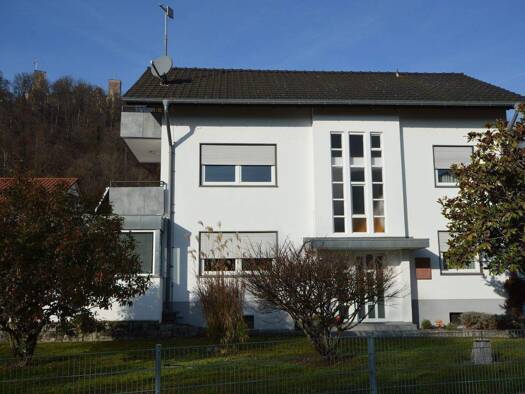 Mehrfamilienhaus zum Kauf 759.000 € 9 Zimmer 181 m² 723 m² Grundstück frei ab sofort Markgrafenstraße 46 Haagen Lörrach 79541