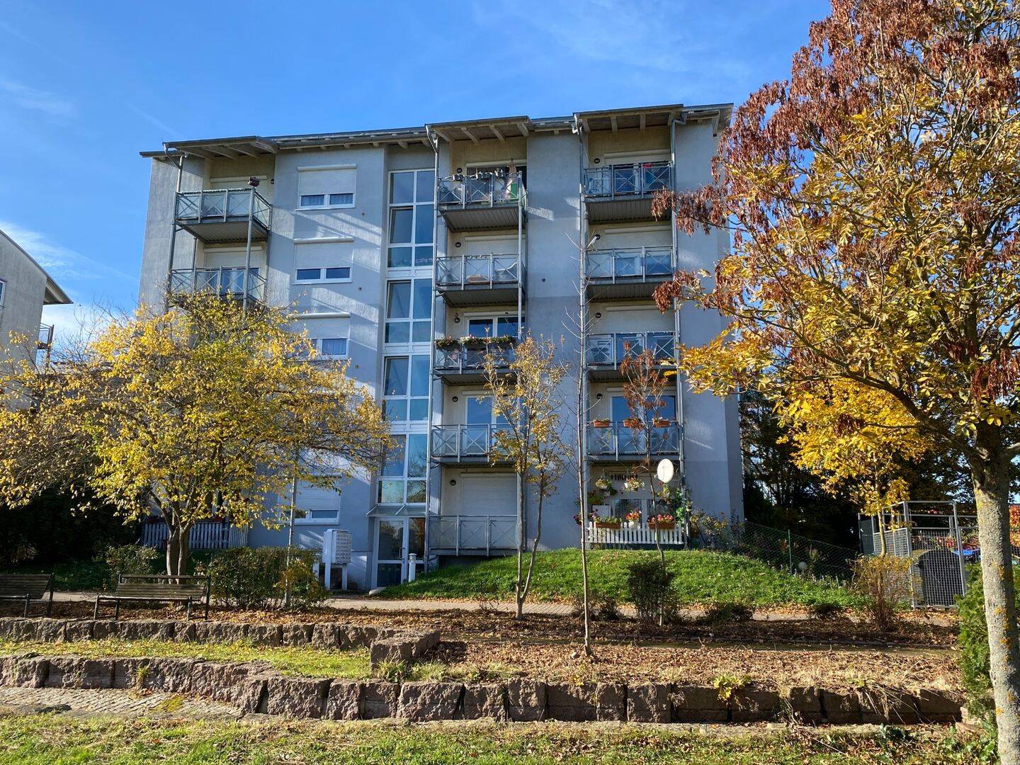 Immobilie in Kabelsketal - Schicke Maisonette-Wohnung mit Galerie und Tiefgarage - Bild 2