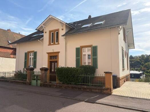 Wohnung zum Kauf 437.000 € 6 Zimmer 130 m² Geschoss 1/2 frei ab sofort Graf-Siegfried-Straße 60 Saarburg Saarburg 54439