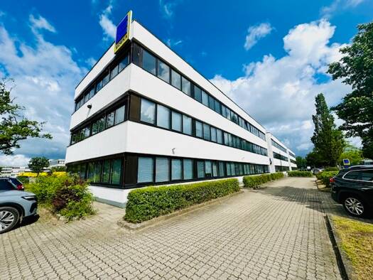 Bürogebäude zur Miete provisionsfrei 8,50 € 5.000 m² Bürofläche teilbar von 300 m² bis 5.000 m² Saalestraße 8 Wittorf Neumünster 24539