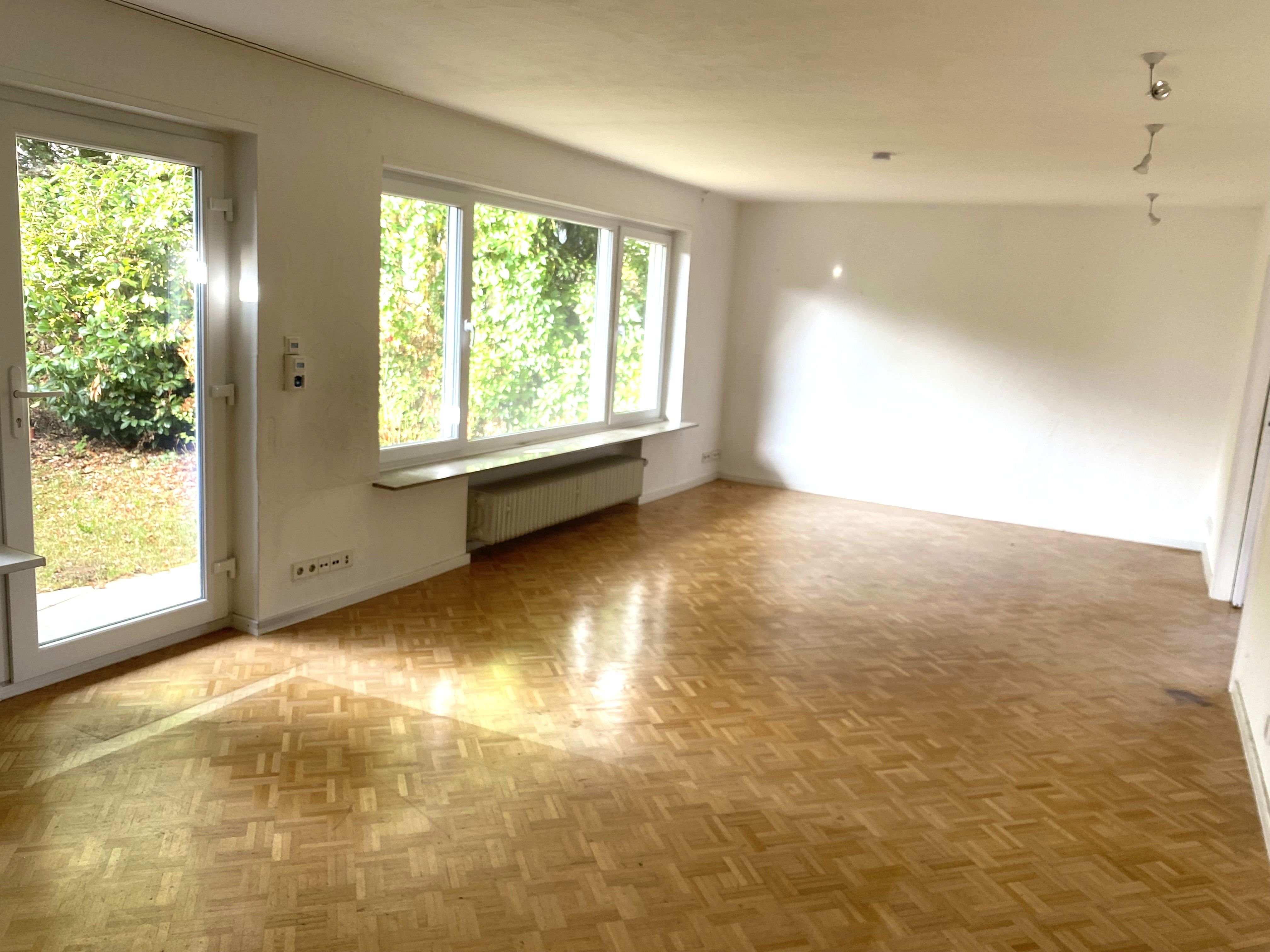 Mehrfamilienhaus zum Kauf 429.000 € 7 Zimmer 200 m²<br/>Wohnfläche 1.007 m²<br/>Grundstück ab sofort<br/>Verfügbarkeit Zimmern Zimmern ob Rottweil 78658