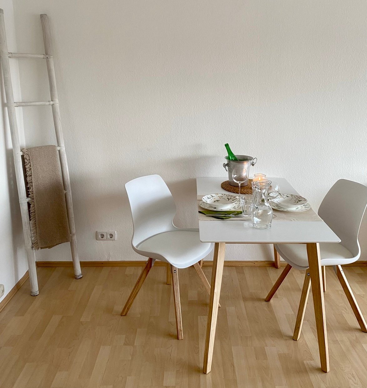 Studio zur Miete 990 € 1 Zimmer 44 m²<br/>Wohnfläche 4.<br/>Geschoss ab sofort<br/>Verfügbarkeit Auerberg Bonn 53117