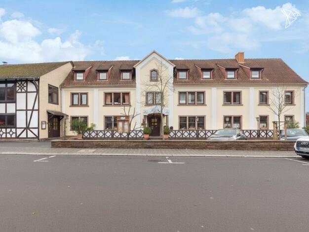 Hotel zum Kauf 649.000 € 15 Zimmer 1.600 m² Grundstück Lauterbach 36341