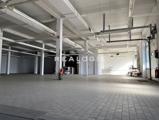 Halle/Industriefläche zur Miete 950 m² Lagerfläche teilbar ab 400 m² München 81829