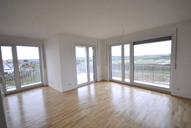 Wohnung zur Miete 1.630 € 4 Zimmer 105 m² Büchenbach - Dorf Erlangen 91056