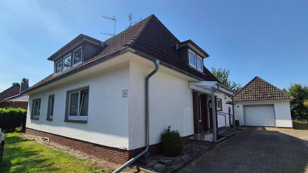 Mehrfamilienhaus zum Kauf provisionsfrei 315.000 € 7 Zimmer 178 m² 916 m² Grundstück Huntlosen Großenkneten / Amelhausen 26197