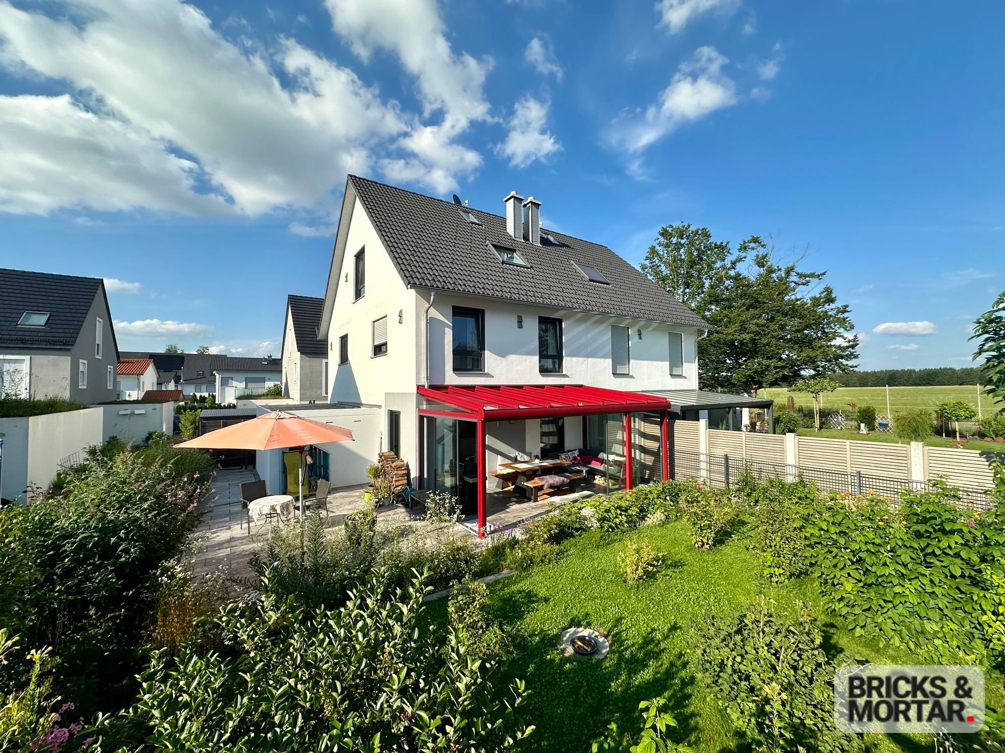 Doppelhaushälfte zum Kauf 695.000 € 5 Zimmer 145 m²<br/>Wohnfläche 252 m²<br/>Grundstück 01.01.2025<br/>Verfügbarkeit Oberbeuren Kaufbeuren 87600