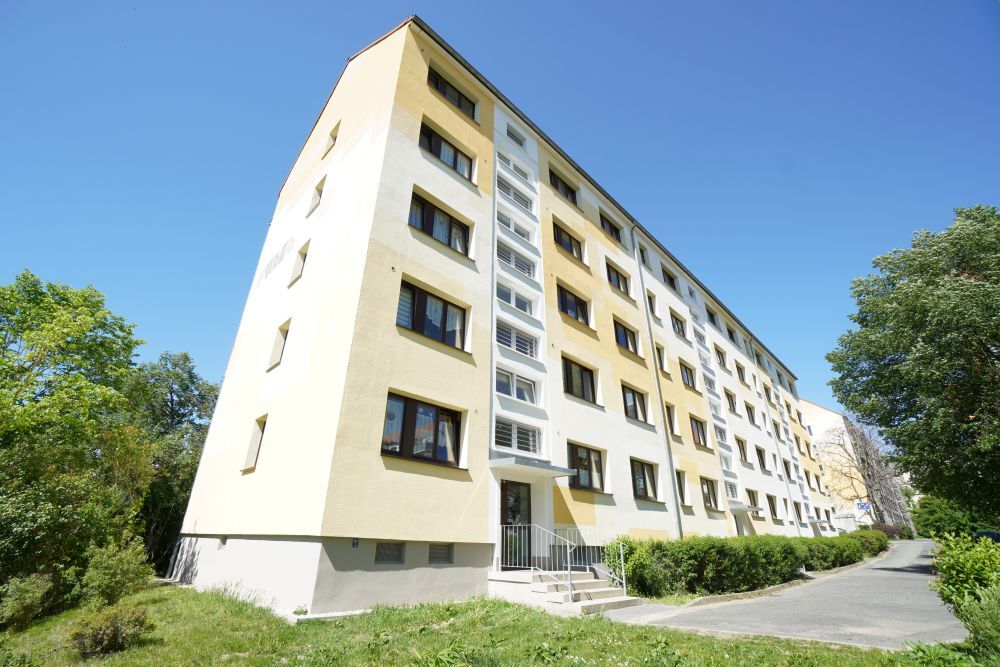 Wohnung zur Miete 255,02 € 2 Zimmer 50,7 m²<br/>Wohnfläche 4.<br/>Geschoss Gartenstraße 2 Neundorfer Vorstadt Plauen 08523