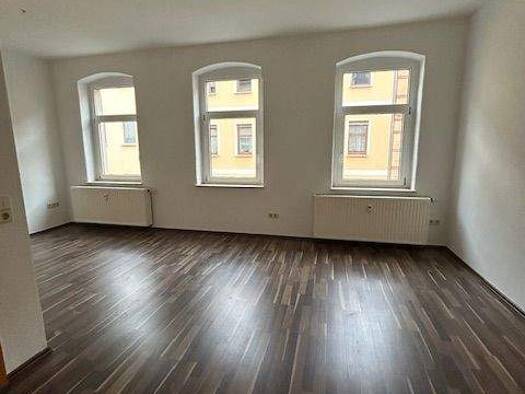 Wohnung zur Miete 399 € 3 Zimmer 71 m² frei ab sofort Greiz 07973