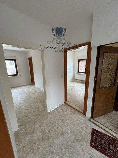 Immobilie in Gotha - Leerstehendes kleines 3 FH zum Eigennutz, Vermietung oder FEWO mit Garage & Stellplätzen - Bild 3