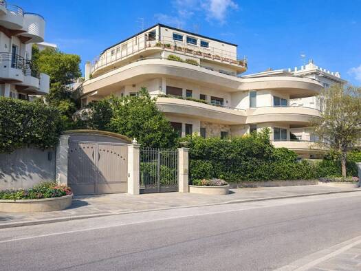 Wohnanlage zum Kauf als Kapitalanlage geeignet 1.151 m² Viale della Riviera Pescara