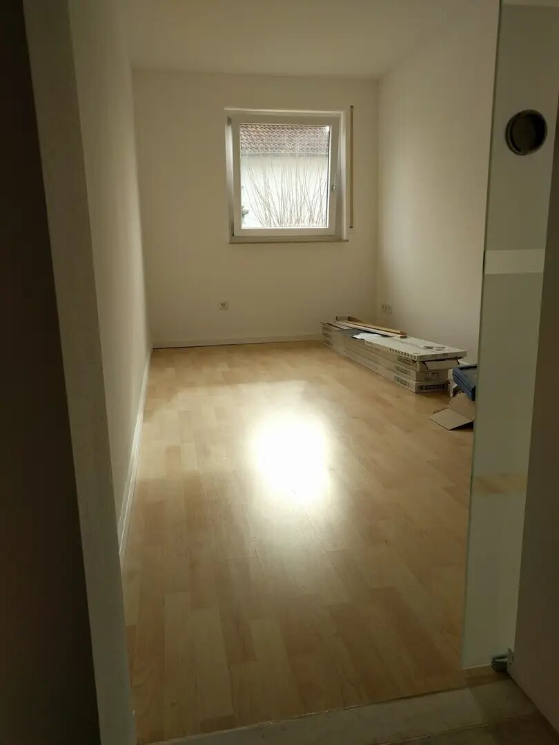 Wohnung zur Miete 700 € 4,5 Zimmer 138 m²<br/>Wohnfläche ab sofort<br/>Verfügbarkeit Fliederstraße Beilstein Beilstein 71717