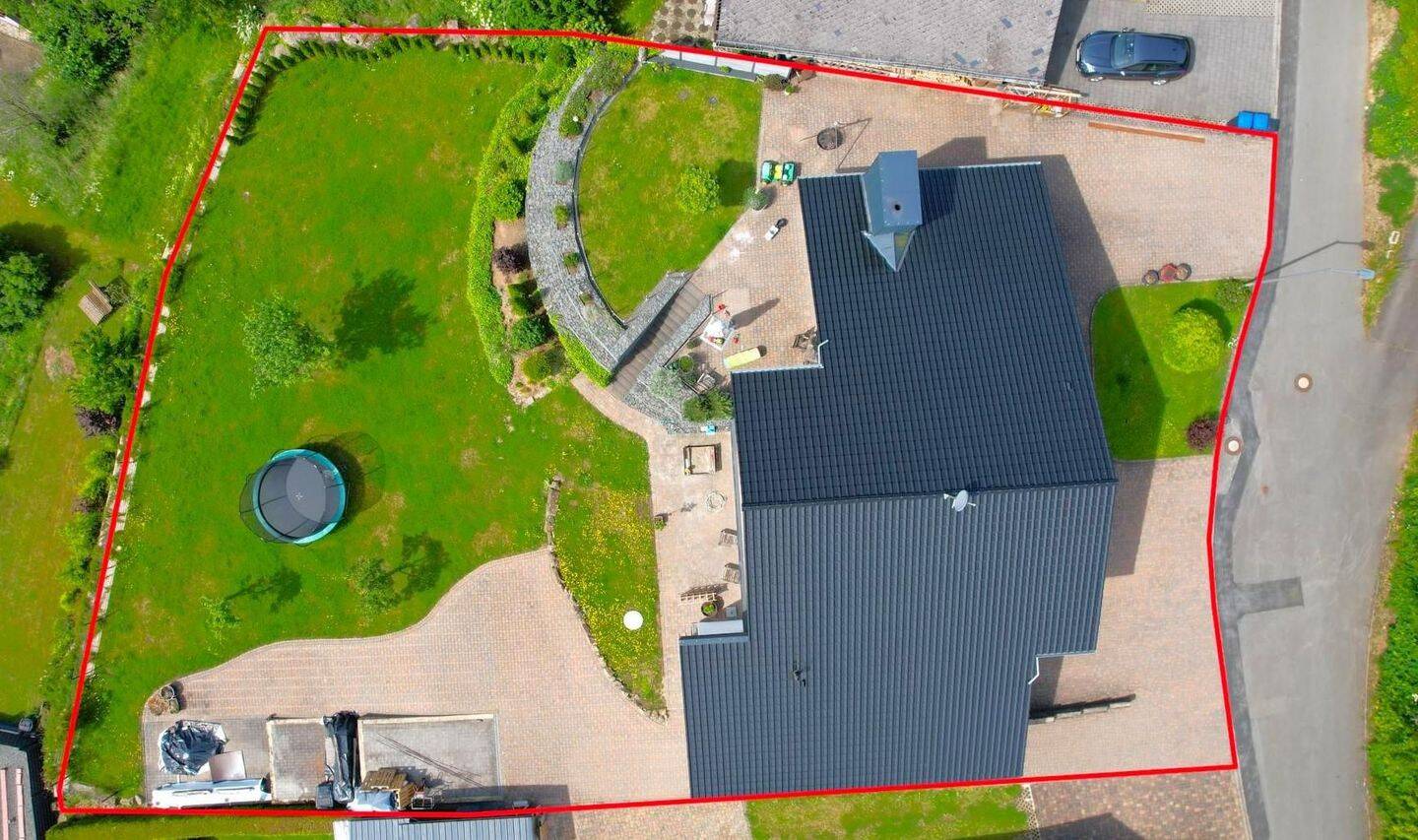 Immobilie in Gerolstein - Wunderschön gelegenes, geräumiges Landhaus mit Terrasse, Balkon, Einliegerwohnung, Garage und einmaligem Ausblick in Gerolstein-Müllenborn - Bild 4