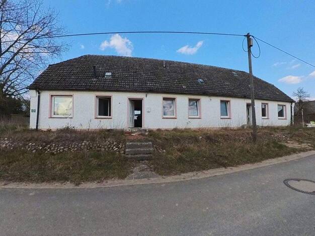 Mehrfamilienhaus zum Kauf provisionsfrei 75.000 € 13 Zimmer 170 m² 2.700 m² Grundstück Warnowstr 14 Hof Grabow Zölkow 19374