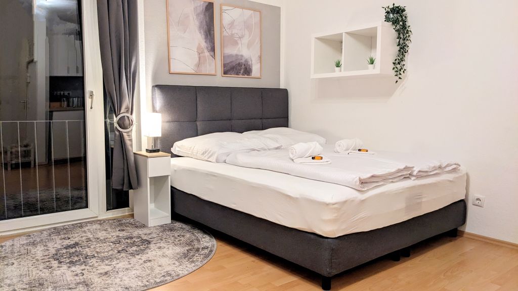 Wohnung zur Miete Wohnen auf Zeit 2.194 € 1 Zimmer 30 m²<br/>Wohnfläche ab sofort<br/>Verfügbarkeit Alex-Müller-Straße Alex-Müller-Str. Kaiserslautern 67657