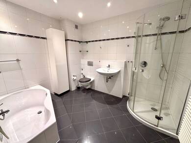 Wohnung zum Kauf 379.000 € 3 Zimmer 96 m² 2. Geschoss Oststeinbek Oststeinbek 22113