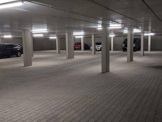 Tiefgaragenstellplatz zur Miete provisionsfrei 95,20 € Kaßbergstraße 14 Kaßberg Kaßberg 09112