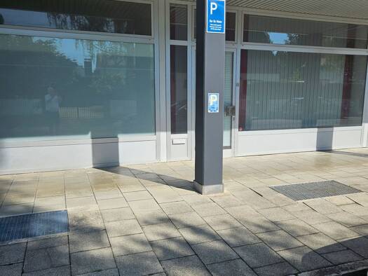 Laden zum Kauf 5.638 € 2 Zimmer 70 m² Verkaufsfläche Unterpfaffenhofen Germering 82110
